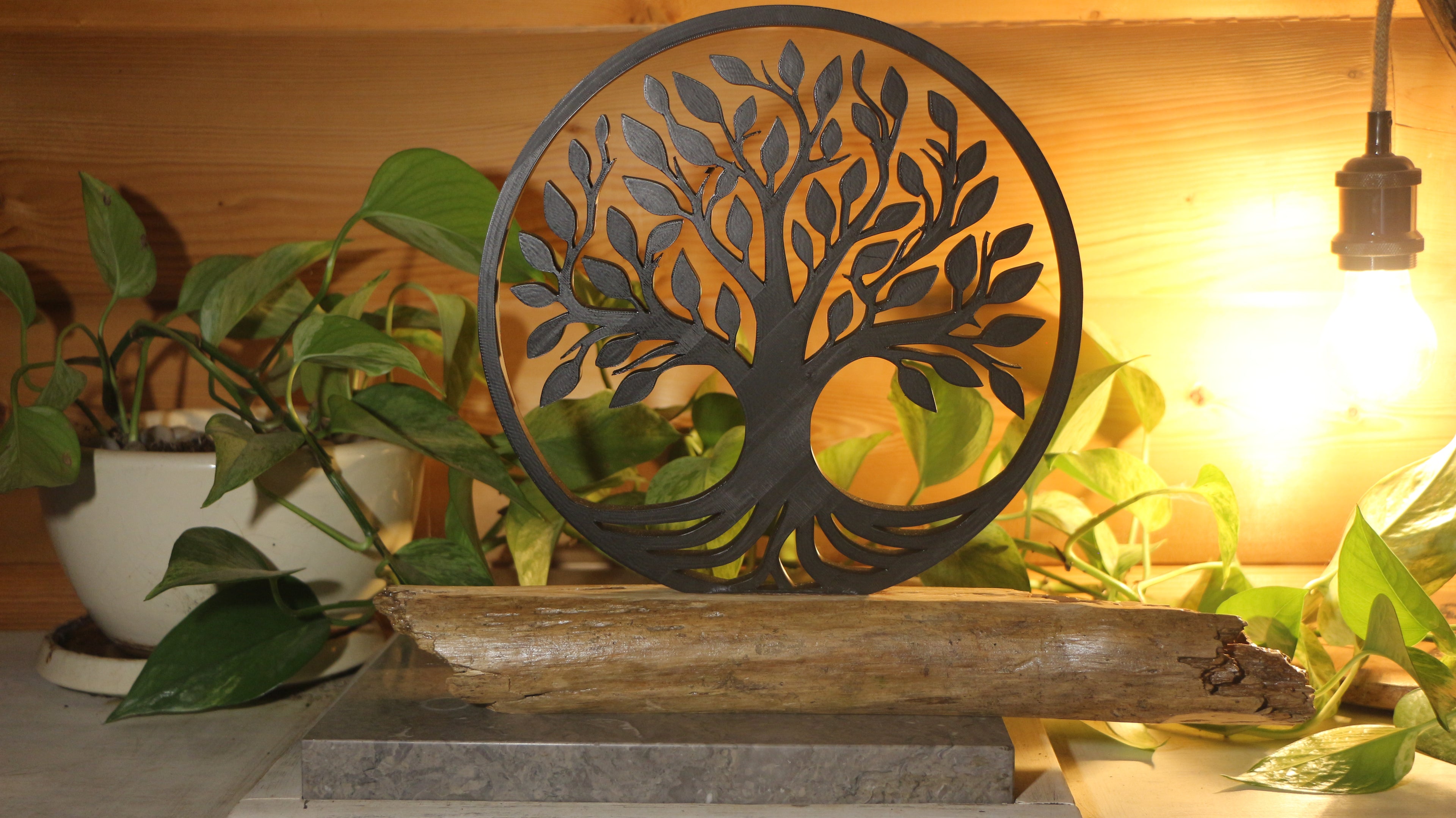 Statue Arbre de vie imprimée en 3D et bois flotté