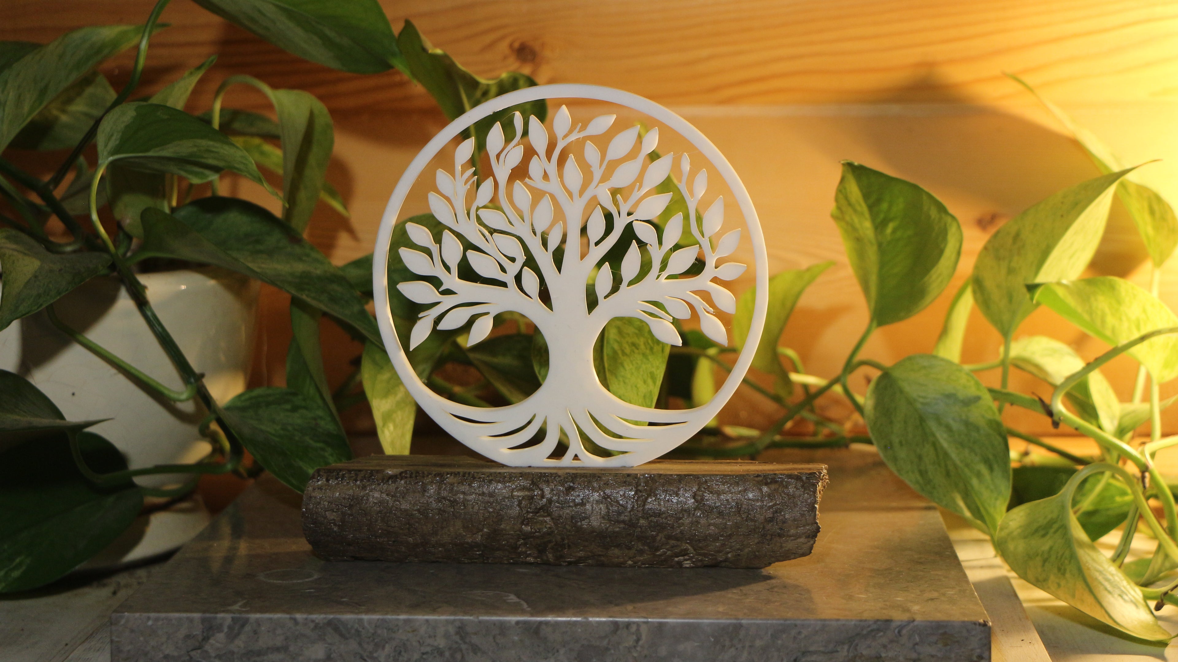 Statue Arbre de vie imprimée en 3D et bois flotté