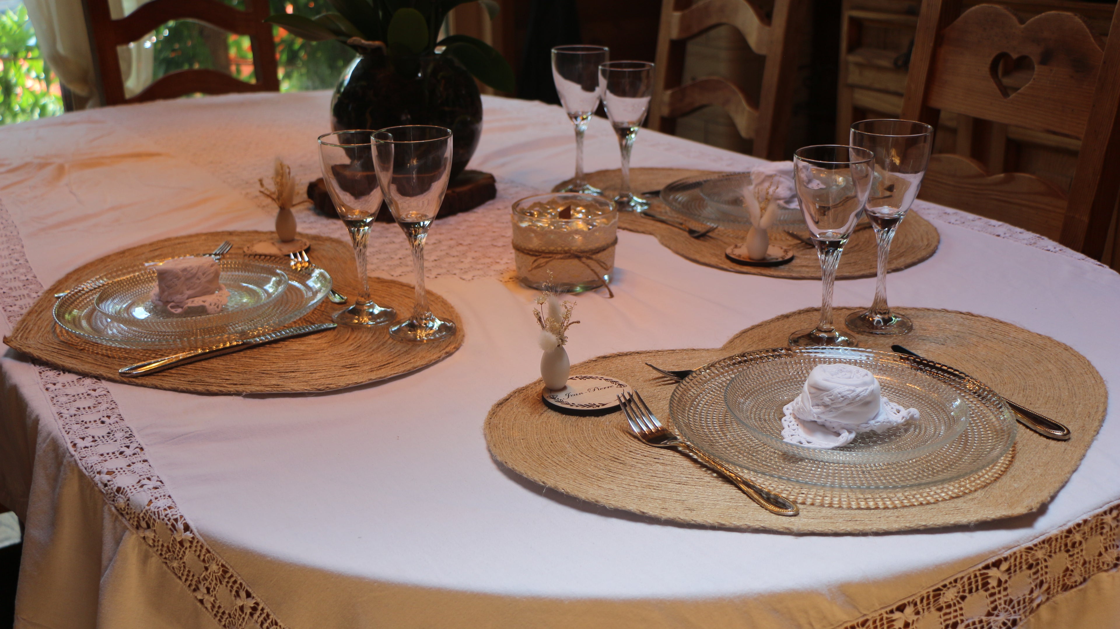 Marque-place personnalisable en bois avec pot décoratif et fleurs séchées