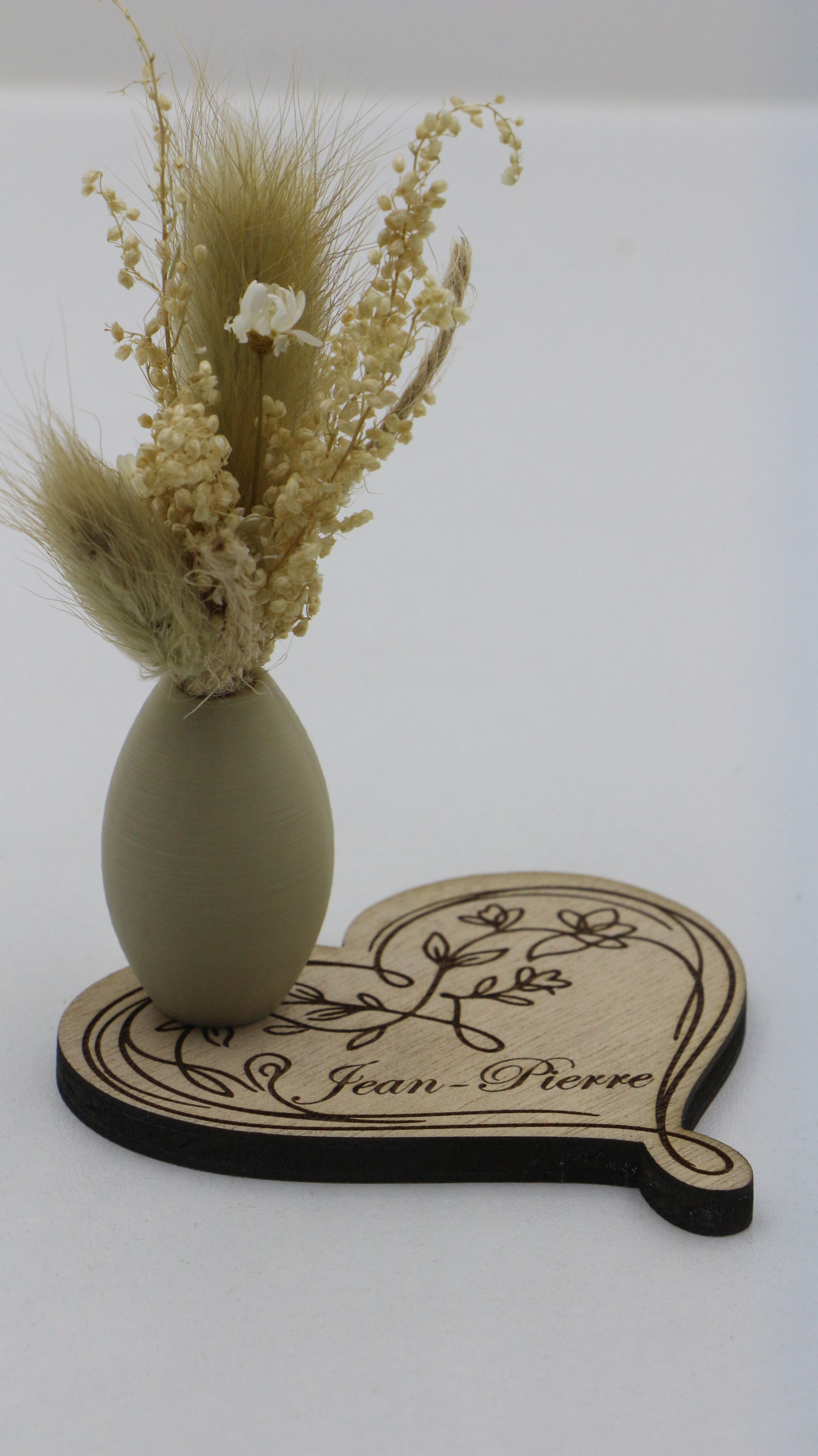 Marque-place personnalisable en bois avec pot décoratif et fleurs séchées