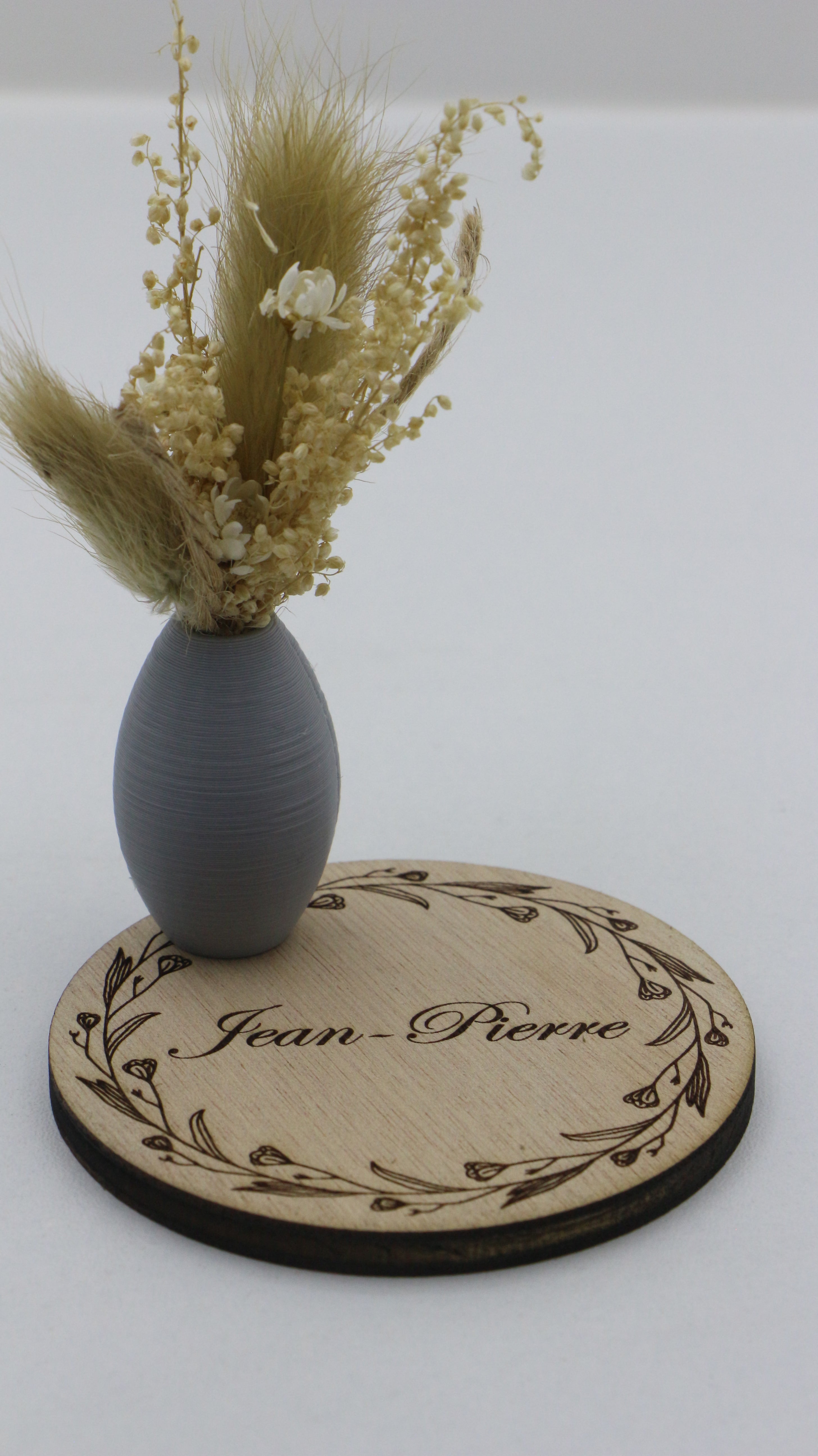 Marque-place personnalisable en bois avec pot décoratif et fleurs séchées