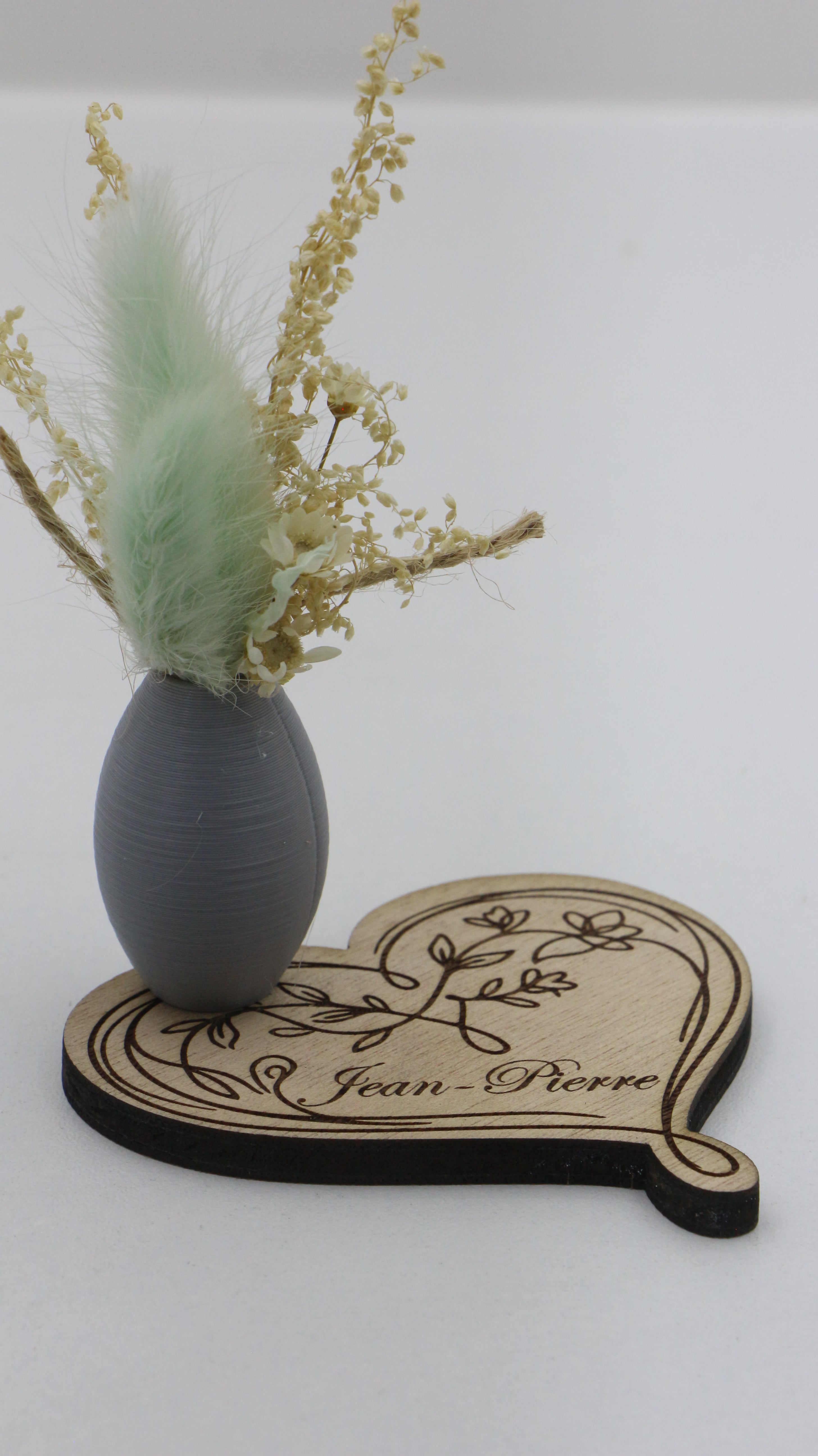 Marque-place personnalisable en bois avec pot décoratif et fleurs séchées